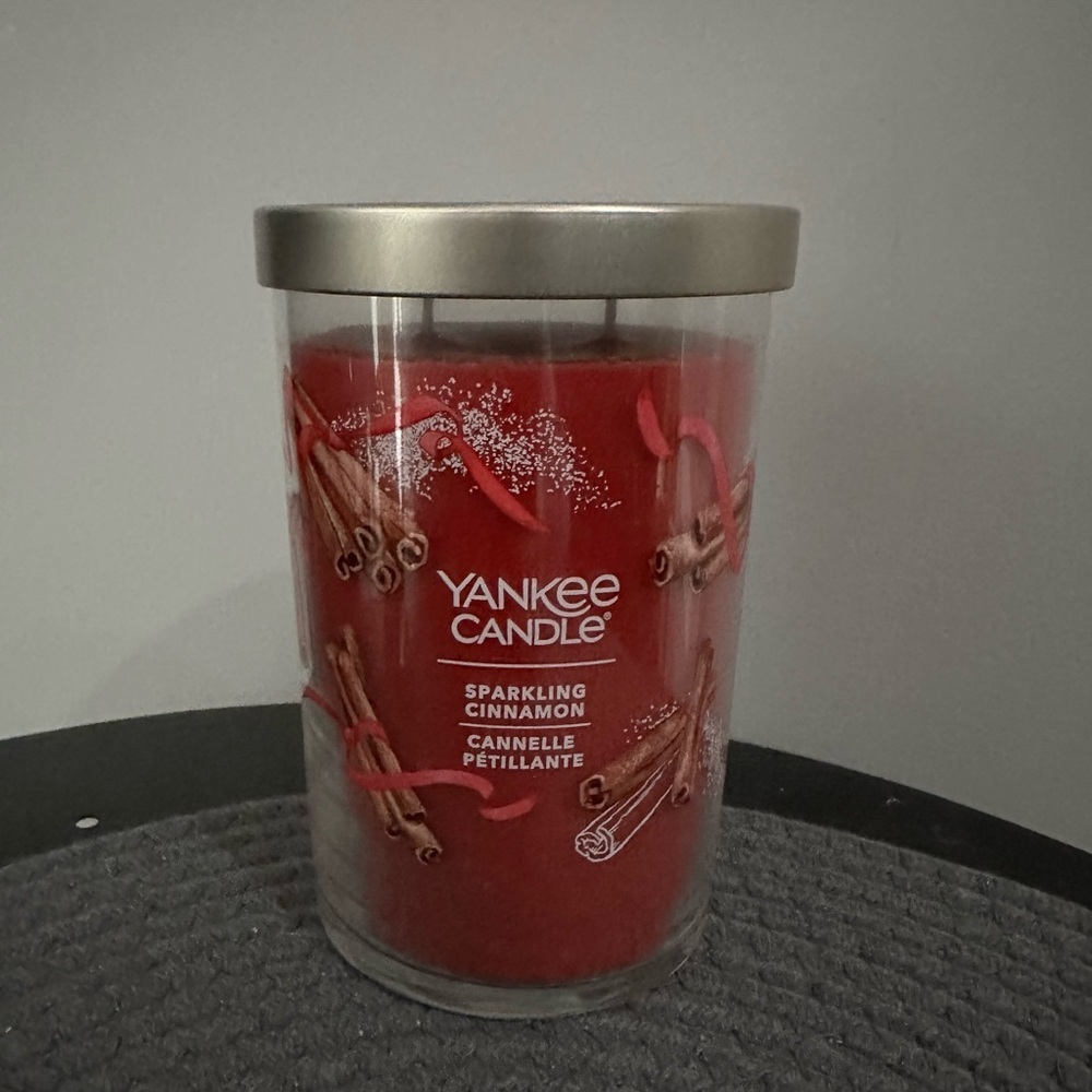 ✨New✨ Yankee Candle: Red Sparkling Cinnamon- Double Wick (20oz)
